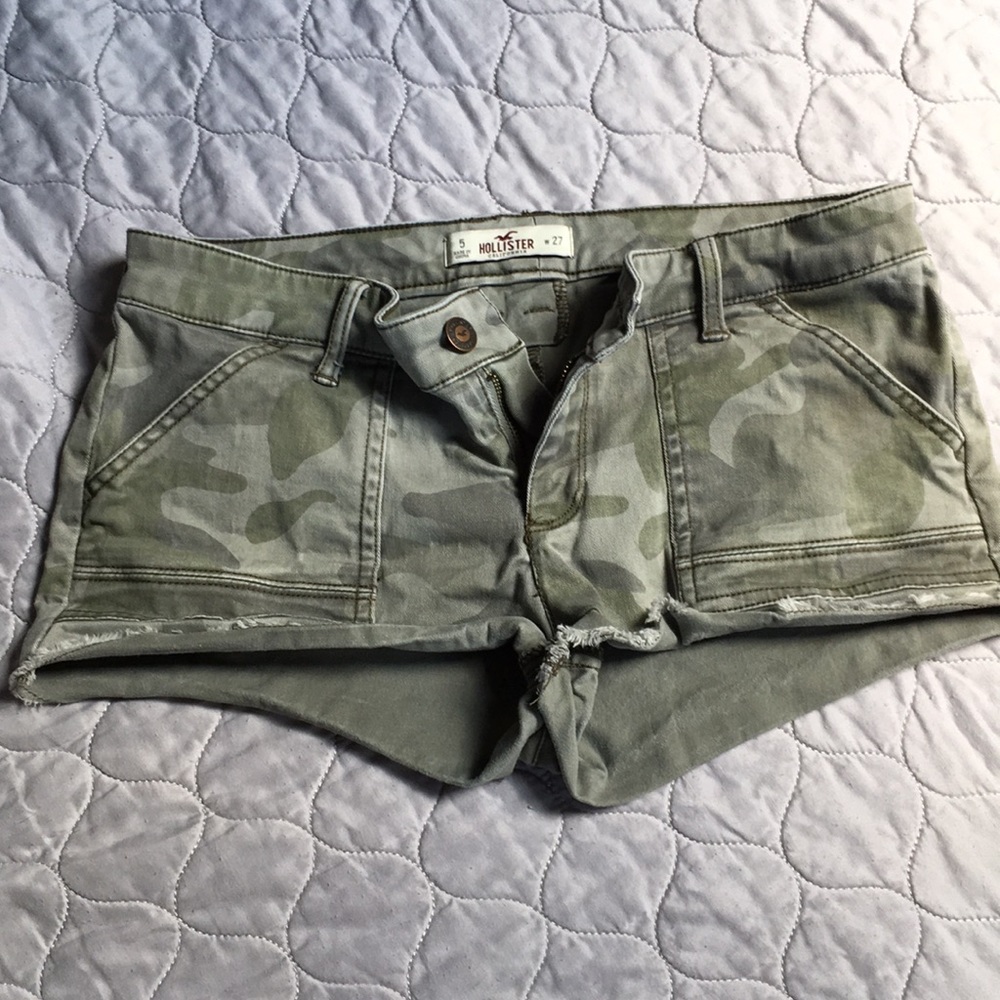 Camo Hollister cut off shorts